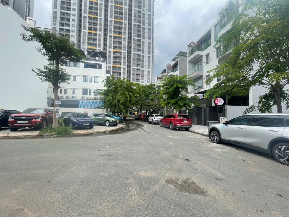 LÔ GÓC 2 MẶT TIỀN – 131M² GIỮA KDC Q7 RIVERSIDE, CHỈ 13 TỶ!