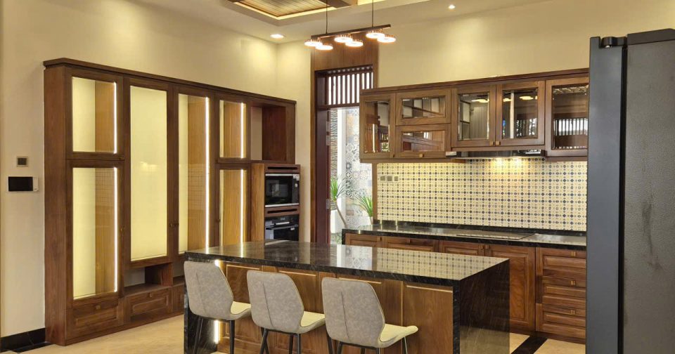 BÁN BIỆT THỰ SADECO VEN SÔNG – NHÀ ĐẸP FULL NỘI THẤT – CÓ HẦM – THANG MÁY