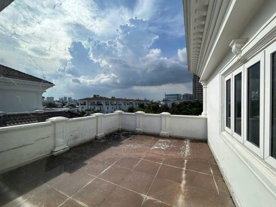 BÁN BIỆT THỰ 1000m² SÀN –  VIEW TRỰC DIỆN SÔNG – RẤT ĐÁNG SỐNG TẠI QUẬN 7 – GẦN PHÚ MỸ HƯNG