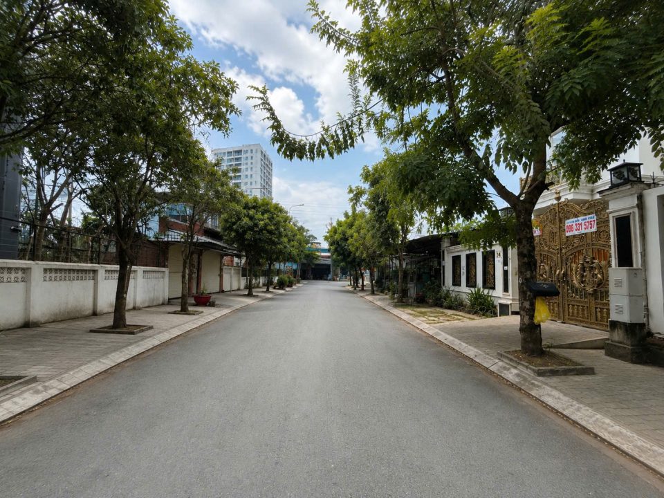 BIỆT THỰ KDC TẤN TRƯỜNG – NHÀ ĐẸP FULL NỘI THẤT – NGAY CANH PHÚ MỸ HƯNG