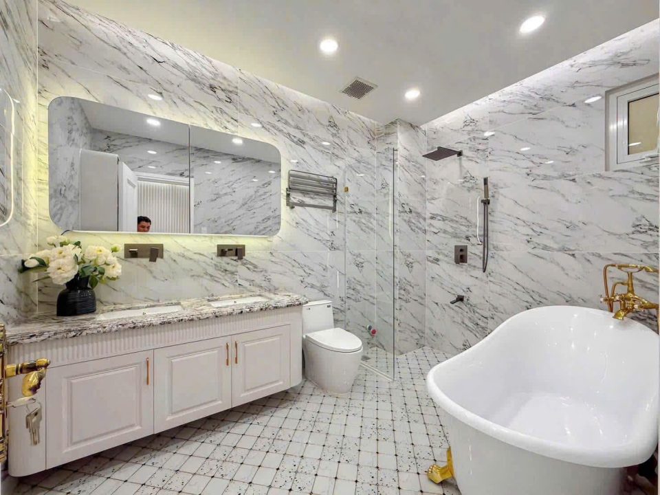 NHÀ PHỐ NAM LONG PHÚ THUẬN – FULL NỘI THẤT ĐẸP – CÓ THANG MÁY