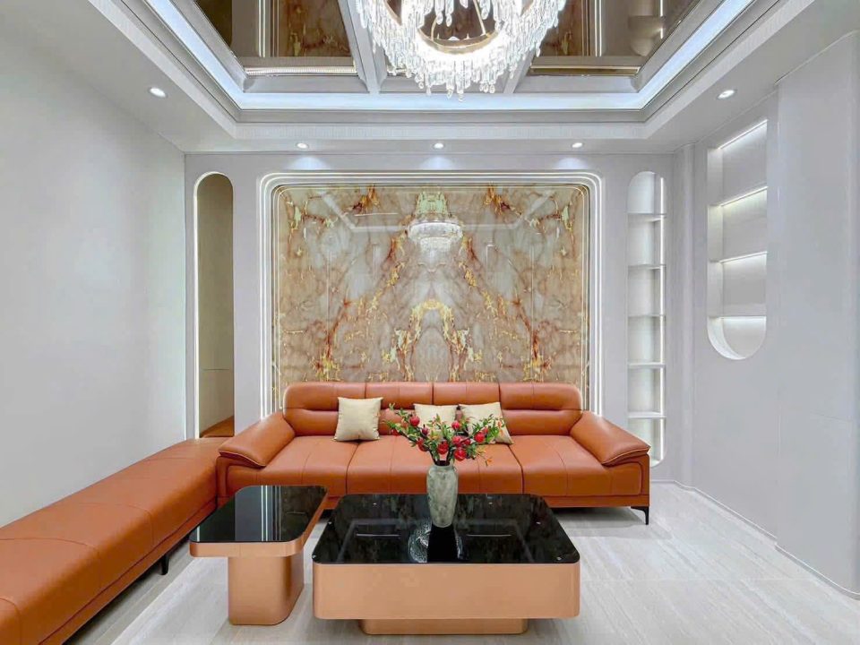 NHÀ PHỐ NAM LONG PHÚ THUẬN – FULL NỘI THẤT ĐẸP – CÓ THANG MÁY