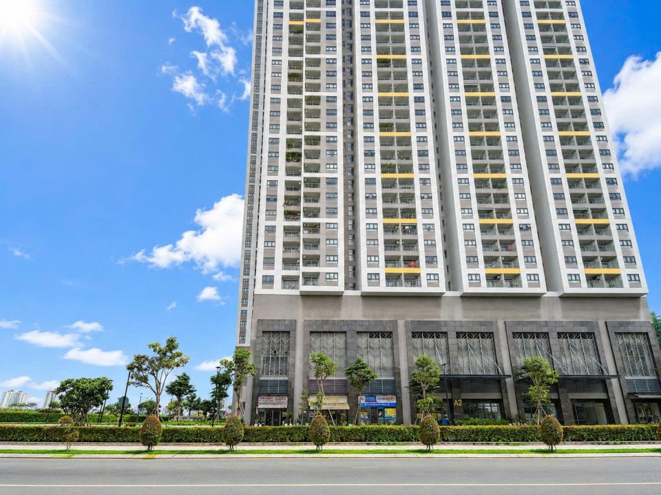 🔥 HOT ĐẤT NỀN NHÀ PHỐ Q7 – MẶT TIỀN ĐƯỜNG LỚN, ĐỐI DIỆN Q7 RIVERSIDE – 90M² CHỈ 11 TỶ NET!