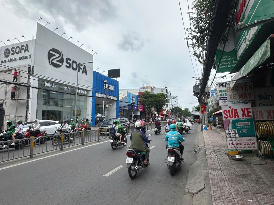 BÁN NHÀ MẶT TIỀN NGUYỄN THỊ THẬP – QUẬN 7 | 6x32M | 54 TỶ TL ĐANG CÓ DÒNG TIỀN 100 TRIỆU/THÁNG