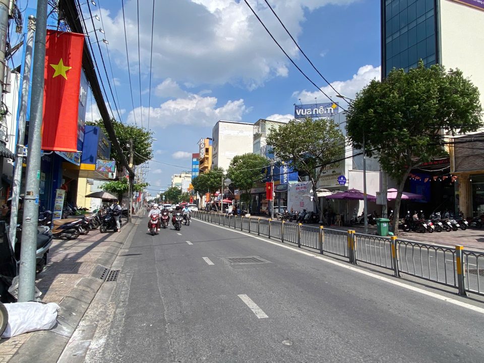 BÁN ĐẤT MẶT TIỀN NGUYỄN THỊ THẬP, QUẬN 7 – NGANG 8M CỰC HIẾM – KHU VỰC KINH DOANH SẦM UẤT BẬC NHẤT