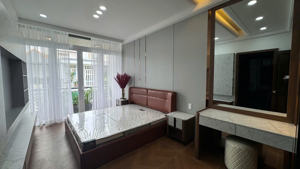 BÁN NHÀ PHỐ KHU CÔNG ÍCH QUẬN 4 – NHÀ MỚI THANG MÁY – FULL NỘI THẤT – GIÁ 19,5 TỶ