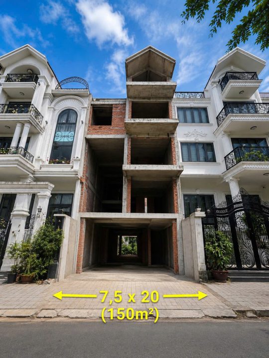 BIỆT THỰ THÔ HIM LAM DT 7,5×20  – ĐƯỜNG SỐ 4, QUẬN 7 GIÁ 43,5 T