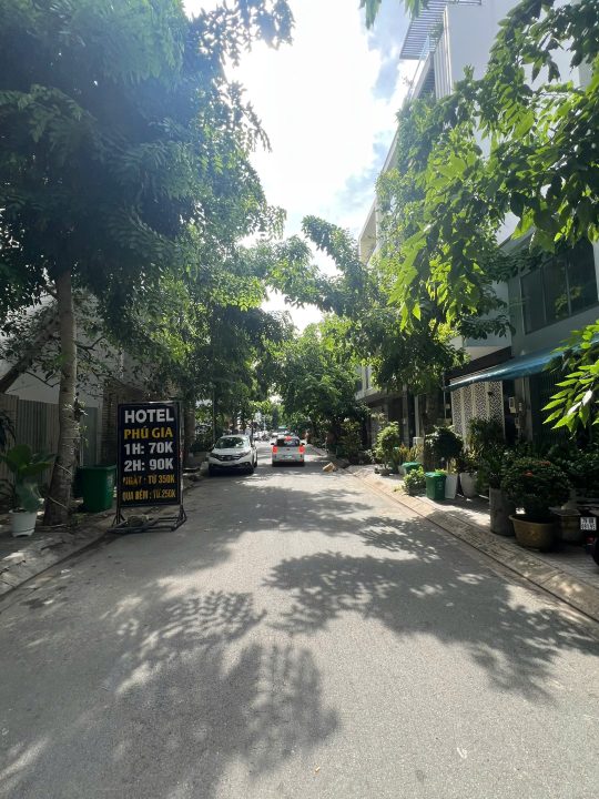 BÁN KHÁCH SẠN KDC CÔNG ÍCH Q4 – ĐƯỜNG SỐ 2C | 7x19M – 133M² | GIÁ 28,5 TỶ