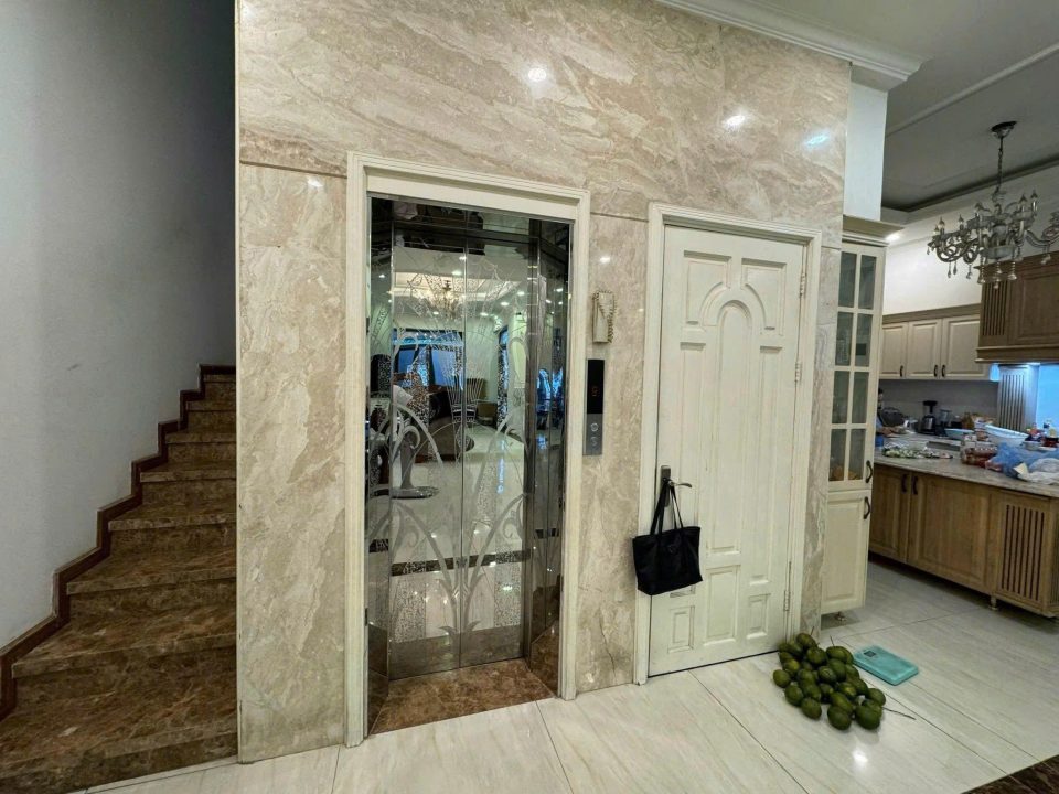 🏡 BIỆT THỰ ĐẸP KDC TẤN TRƯỜNG Q7 – 145M² – FULL NỘI THẤT – CÓ THANG MÁY 🔥