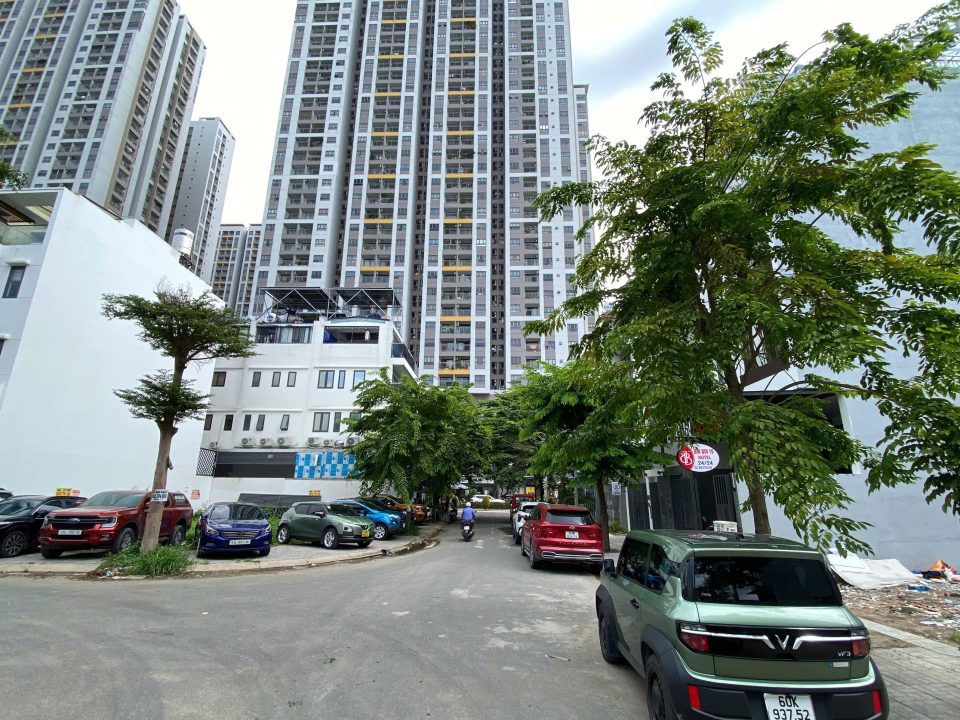 BÁN ĐẤT NỀN – Q7 RIVERSIDE NHÀ PHỐ LK3-08  Diện tích 5x18m – 90m² | Đất trống