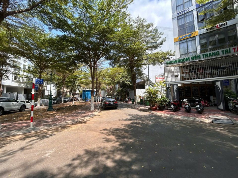 💎 NHÀ PHỐ CĂN GÓC KDC KIM SƠN – 100M² | KẾT CẤU HẦM + 4 LẦU | CƠ HỘI ĐẦU TƯ HẤP DẪN