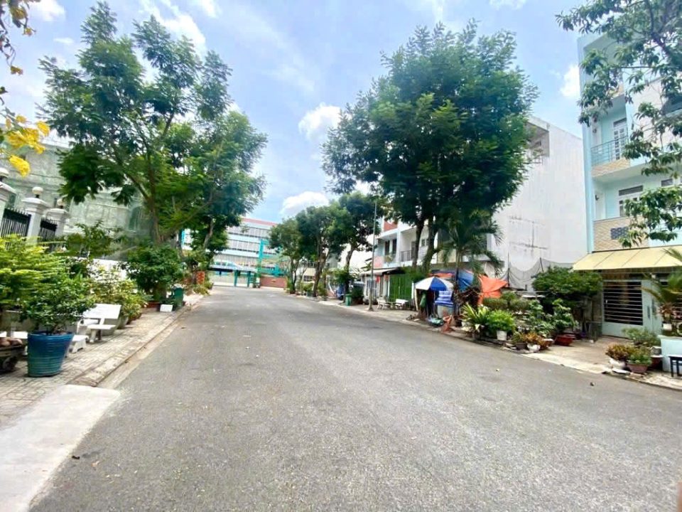 🌿 QUỸ ĐẤT 90M² SADECO VEN SÔNG ĐƯỜNG LỚN 20M – XÂY TRỆT + 2 LẦU + SÂN THƯỢNG | SỔ HỒNG