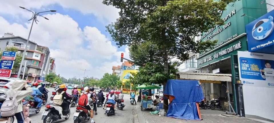🔥 SIÊU PHẨM BIỆT THỰ HIM LAM MẶT TIỀN NGUYỄN THỊ THẬP – 200M² | ĐANG CHO THUÊ VĂN PHÒNG | GIÁ 110 TỶ
