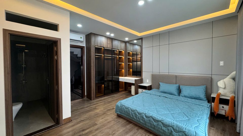 BÁN NHÀ PHỐ KHU CÔNG ÍCH QUẬN 4 – NHÀ MỚI THANG MÁY – FULL NỘI THẤT – GIÁ 19,5 TỶ