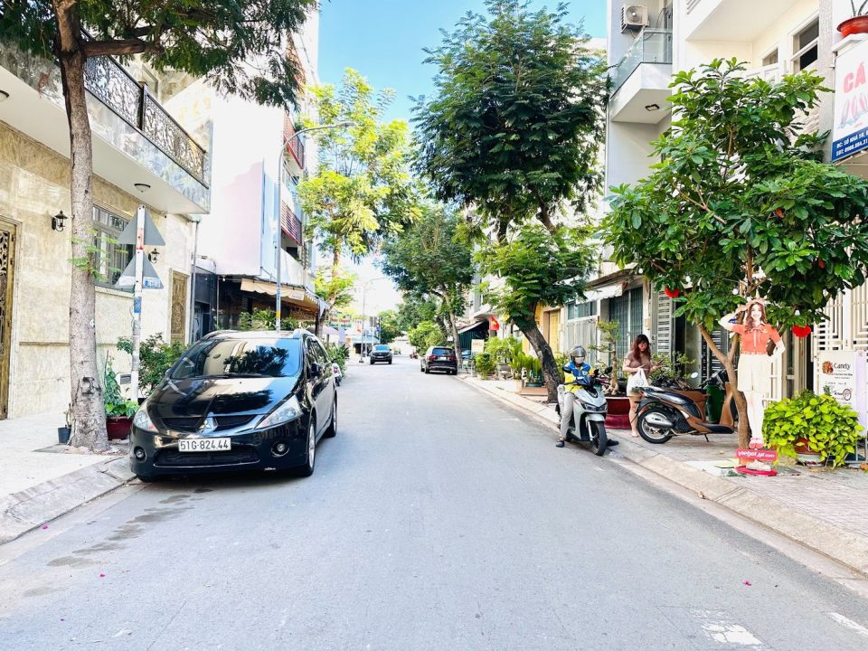 🏠 NHÀ PHỐ CÔNG ÍCH Q4 – VỊ TRÍ ĐẸP, GIÁ TỐT, ĐÁNG XEM- GIÁ CHỈ 12 TỶ
