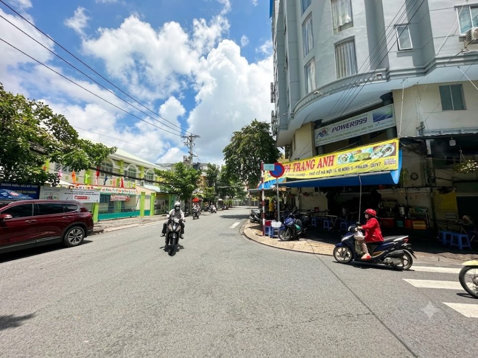 CĂN GÓC 2 MT ĐƯỜNG 79 & 28 TÂN QUY – BỀ NGANG 7M, KINH DOANH CỰC SUNG!