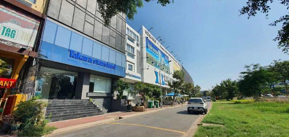 BÁN CẶP NHÀ PHỐ MT NGUYỄN HỮU THỌ – DT 10X20M 200M2 GIÁ 80 TỶ TL