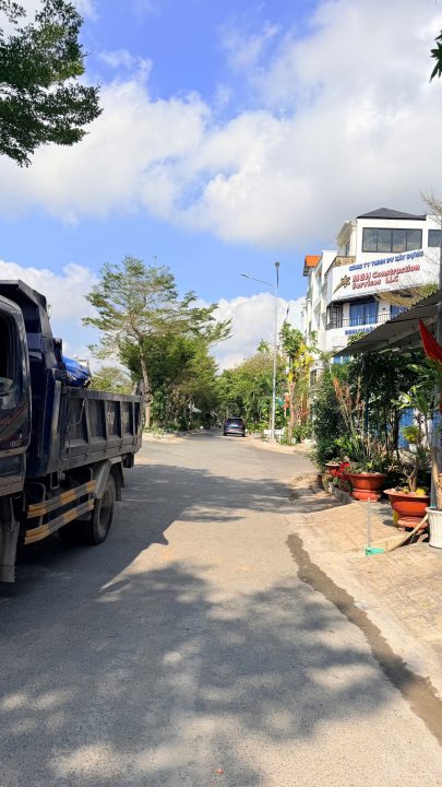NHÀ PHỐ VIEW BỜ HỒ – GẦN CÔNG VIÊN TĐC PHÚ MỸ | FULL NỘI THẤT + THANG MÁY
