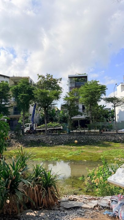 NHÀ PHỐ VIEW BỜ HỒ – GẦN CÔNG VIÊN TĐC PHÚ MỸ | FULL NỘI THẤT + THANG MÁY