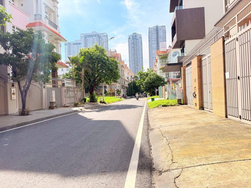 BIỆT THỰ GIÁ TỐT KDC HIM LAM – ĐƯỜNG SỐ 8 | QUẬN 7 – GÍA 60 TỶ TL
