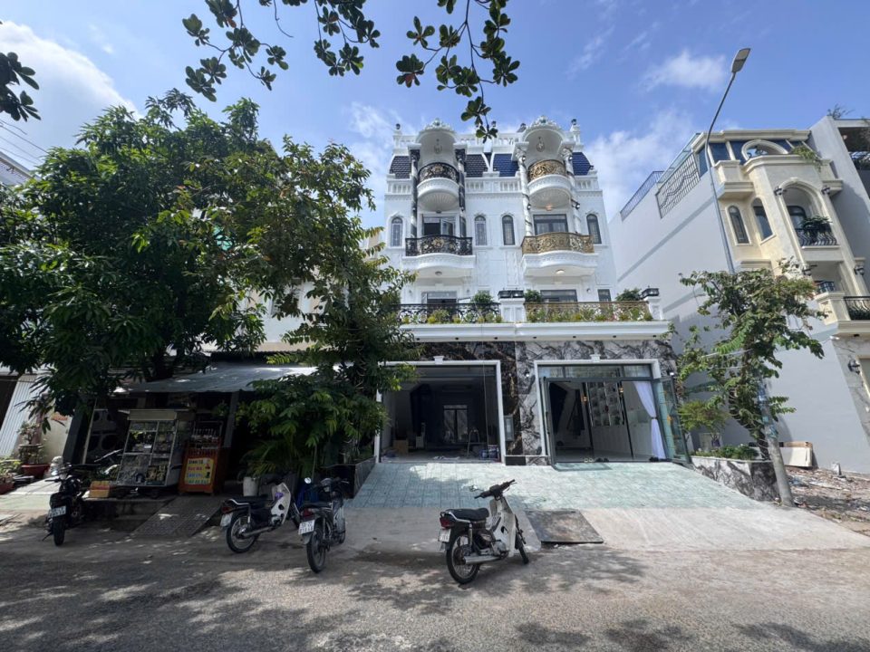 GIẢM GIÁ MẠNH – CHỈ 17.9 TỶ SỞ HỮU NHÀ PHỐ FULL NỘI THẤT QUẬN 7