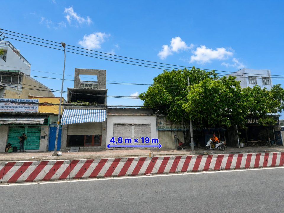 BÁN NHÀ HUỲNH TẤN PHÁT 4,8 × 19M  – GIÁ 18 TỶ