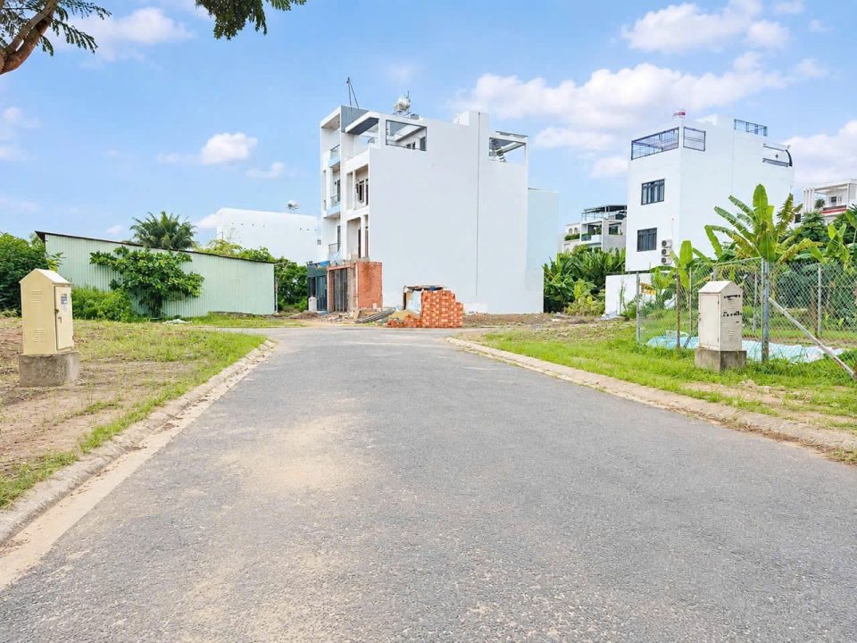 BÁN ĐẤT ĐƯỜNG D9 – TĐC PHÚ MỸ, 5 × 18 M, SỔ HỒNG, GIÁ 8,9 TỶ