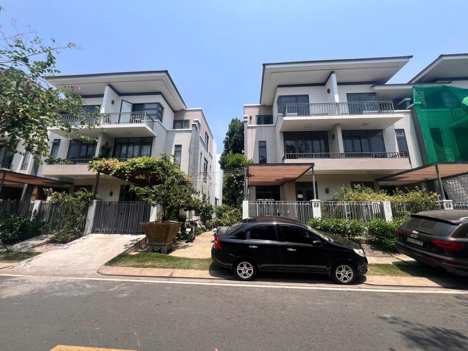 🔥 NHÀ THÔ LAVILA GĐ1 – CĂN GÓC ĐẸP, VỊ TRÍ ĐƯỜNG SỐ 1 – 16,5 TỶ!