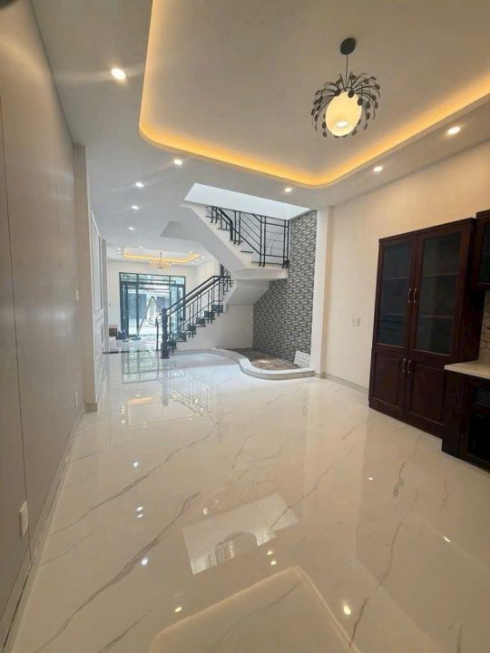 NHÀ MẶT TIỀN ĐƯỜNG LỚN PHAN HUY THỰC, TÂN KIỂNG – NHÀ MỚI ĐẸP – GIÁ CHỈ 15 TỶ