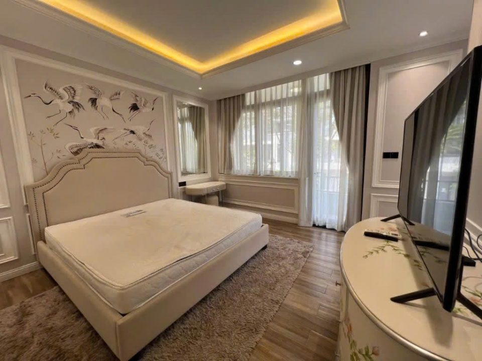 CĂN GÓC LAVILA – ĐƯỜNG SỐ 3 – 132,8M² – FULL NỘI THẤT – HĐT 45TR/THÁNG