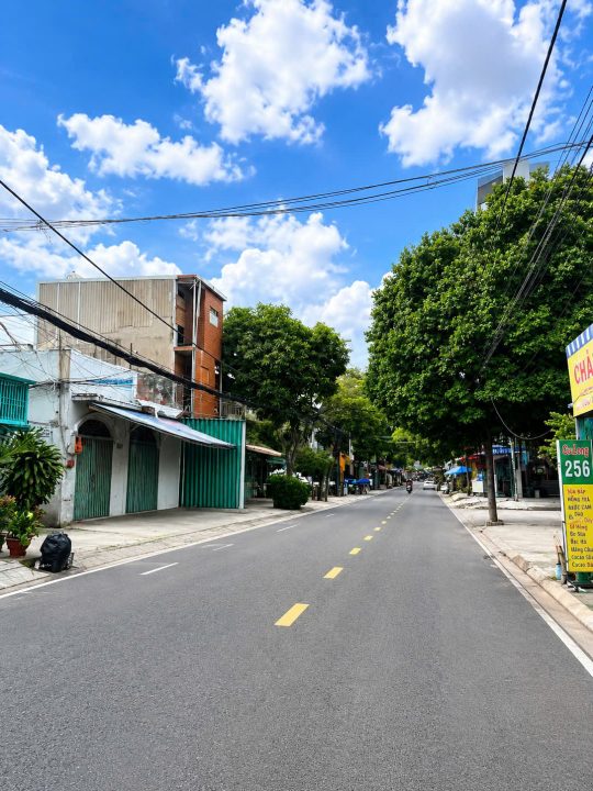 🔥 MẶT TIỀN KDC TÂN QUY – NGANG 8M HIẾM – 143,6M² – ĐANG KINH DOANH | 26,5 TỶ