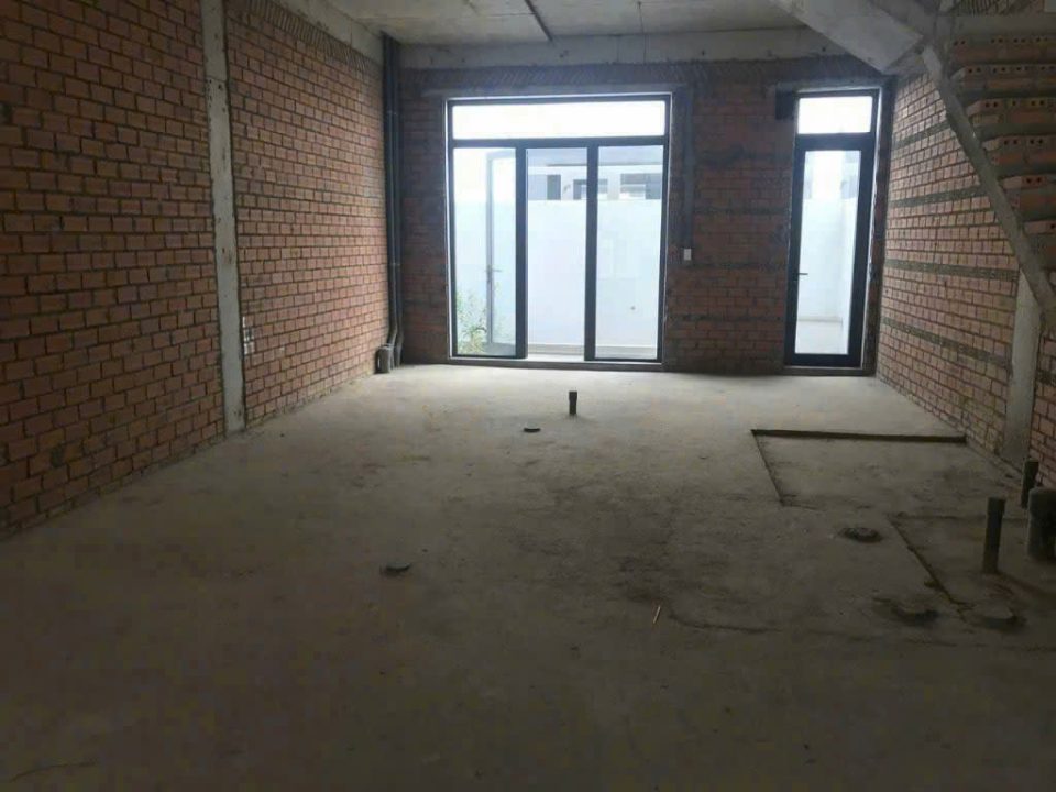 13,5 TỶ SỞ HỮU NHÀ THÔ LAVILA – GẦN CÔNG VIÊN, DIỆN TÍCH GẦN 100M², TỰ DO HOÀN THIỆN THEO PHONG CÁCH RIÊNG!