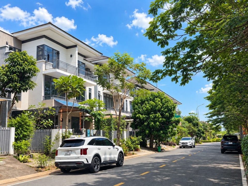 NHÀ PHỐ LAVILA GĐ2 – ĐƯỜNG SỐ 9 RỘNG – VIEW CÔNG VIÊN CỰC THOÁNG – 16.5 TỶ