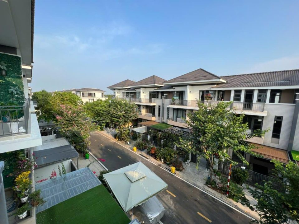 BÁN NHÀ ĐẸP LAVILA ,NGUYỄN HỮU THỌ – DT: 5,5 × 17,6M – GIÁ 14 TỶ