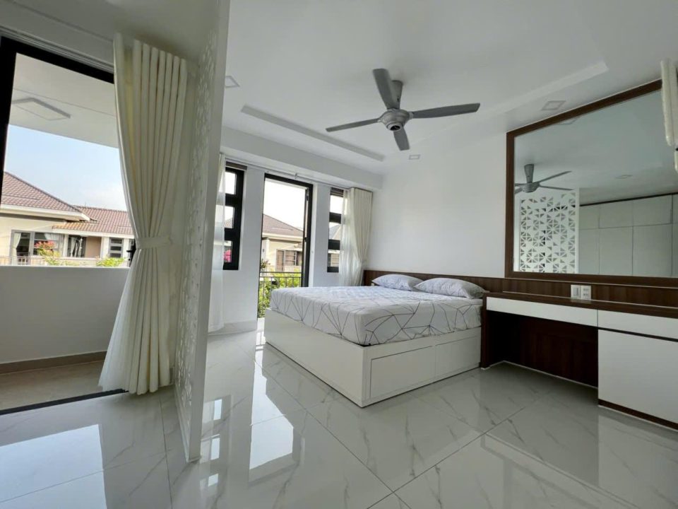 BÁN NHÀ ĐẸP LAVILA ,NGUYỄN HỮU THỌ – DT: 5,5 × 17,6M – GIÁ 14 TỶ