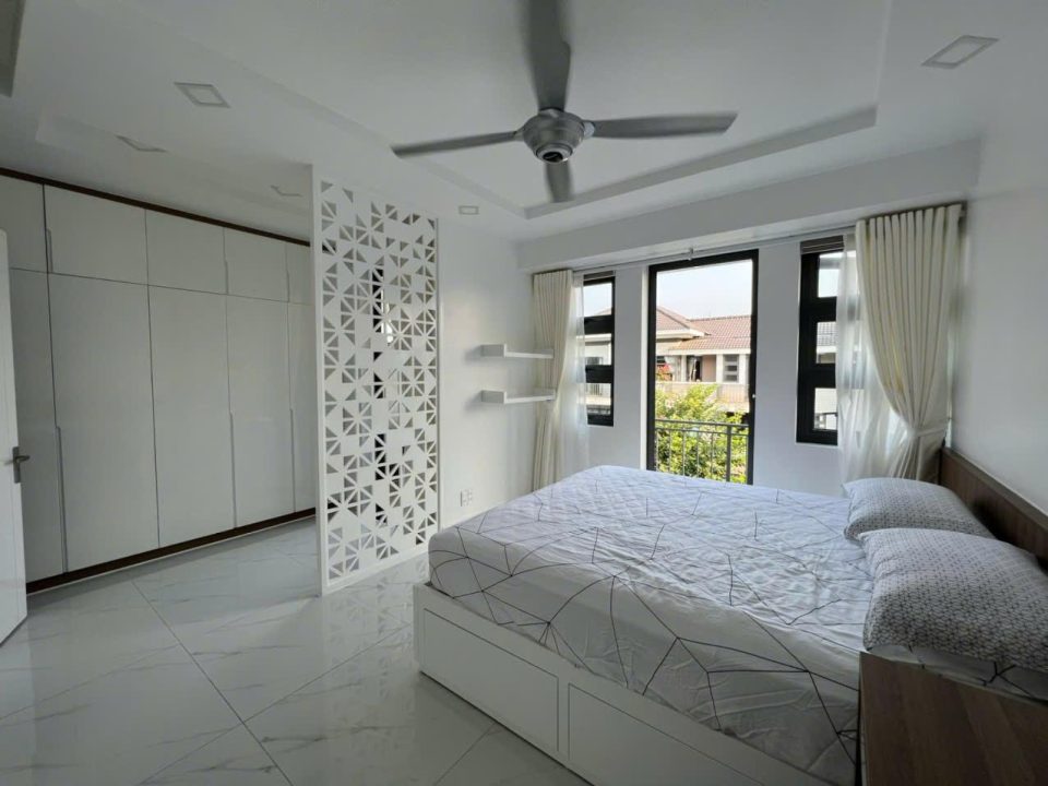 BÁN NHÀ ĐẸP LAVILA ,NGUYỄN HỮU THỌ – DT: 5,5 × 17,6M – GIÁ 14 TỶ