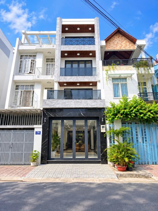 BÁN NHÀ MT FULL NỘI THẤT ĐƯỜNG SỐ 51 TÂN QUY QUẬN 7 – DT 4x20m