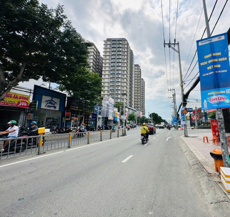 BÁN NHÀ MẶT TIỀN NGUYỄN THỊ THẬP DT 10×61,5m – P. TÂN THUẬN, HCM ( QUẬN 7 CŨ )