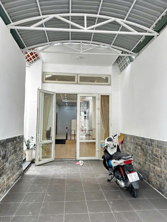 KẸT TIỀN BÁN GẤP – NHÀ MẶT TIỀN ĐƯỜNG SỐ 47 – TÂN QUY
