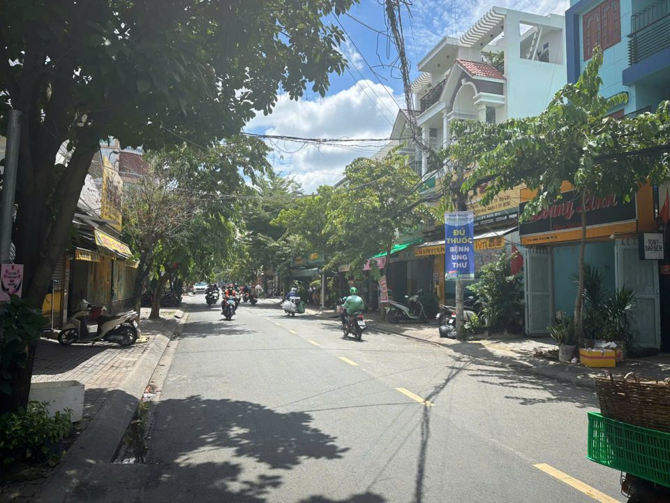 BÁN NHÀ MẶT TIỀN KINH DOANH SẦM UẤT – P. TÂN QUY, QUẬN 7