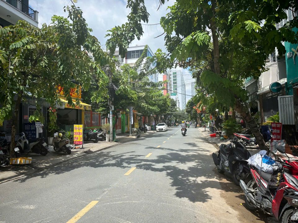 BÁN NHÀ MẶT TIỀN KINH DOANH SẦM UẤT – P. TÂN QUY, QUẬN 7