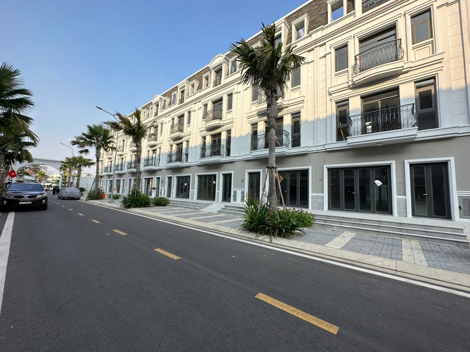 CHÍNH CHỦ CẦN BÁN SHOPHOUSE KHU DÂN CƯ AMELIE – PHÚ MỸ HƯNG – NHÀ BÈ
