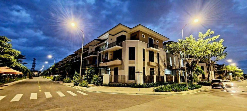 BIỆT THỰ THÔ LAVILA KIẾN Á – ĐƯỜNG SỐ 7 – 200M² – GIÁ 32 TỶ