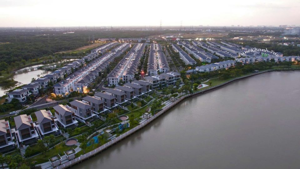 BIỆT THỰ THÔ LAVILA KIẾN Á – ĐƯỜNG SỐ 7 – 200M² – GIÁ 32 TỶ