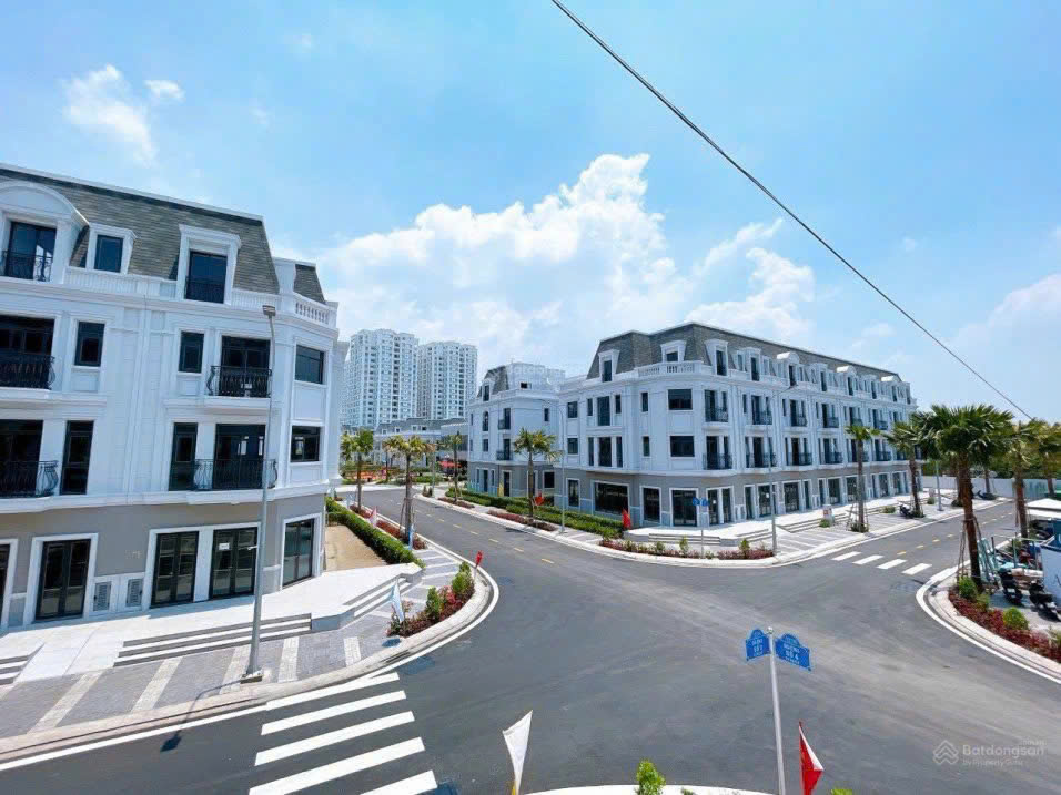🔥 HÀNG HIẾM | NHÀ PHỐ CĂN GÓC HÔNG AMELIE PHÚ MỸ HƯNG – 162M² | GIÁ 18 TỶ 🔥  Căn góc hông dự án Amelie Phú Mỹ Hưng – Nhà Bè
