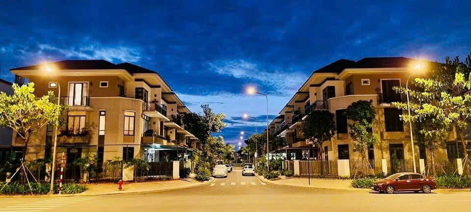 BIỆT THỰ THÔ LAVILA KIẾN Á – ĐƯỜNG SỐ 7 – 200M² – GIÁ 32 TỶ