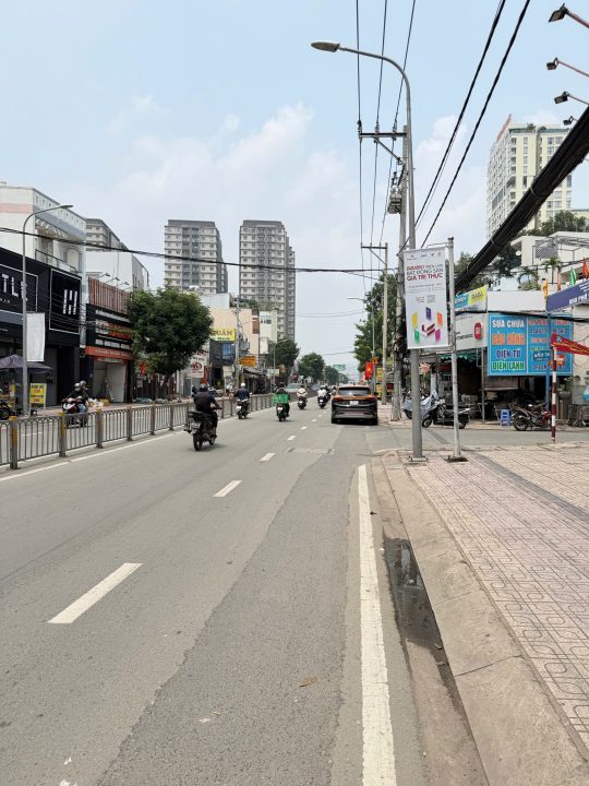 🏢 ĐẤT TRỐNG MT NGUYỄN THỊ THẬP – QUẬN 7 – GPXD HẦM + 7 LẦU – 920M²