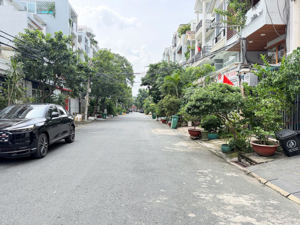 🔥 NHÀ PHỐ HOÀN THIỆN KDC TÂN THUẬN NAM – FULL NỘI THẤT, CÓ THANG MÁY – 13,5 TỶ TL 🔥