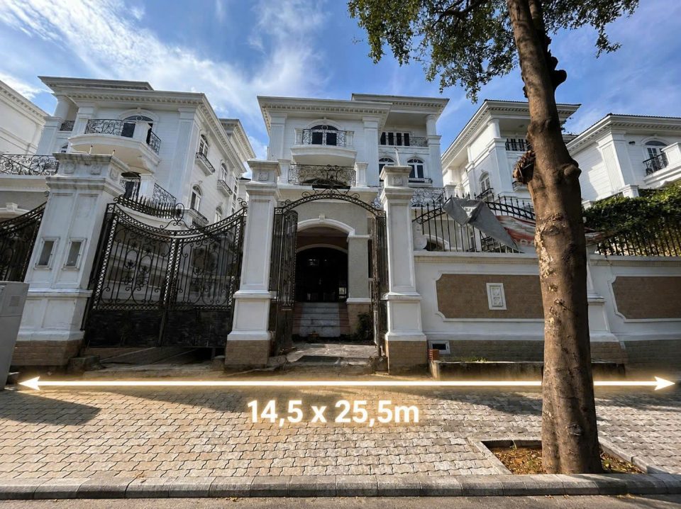 BÁN BIỆT THỰ 1000M2 SÀN – VIEW SÔNG NGAY CẠNH PHÚ MỸ HƯNG QUẬN 7