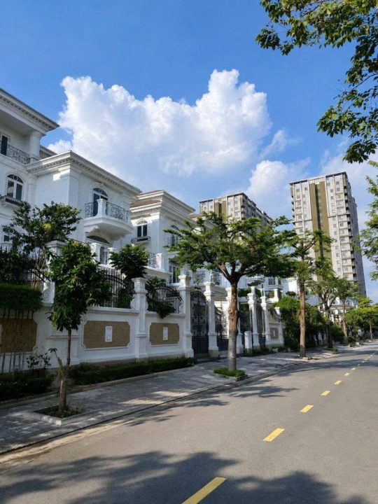 BÁN BIỆT THỰ 1000M2 SÀN – VIEW SÔNG NGAY CẠNH PHÚ MỸ HƯNG QUẬN 7